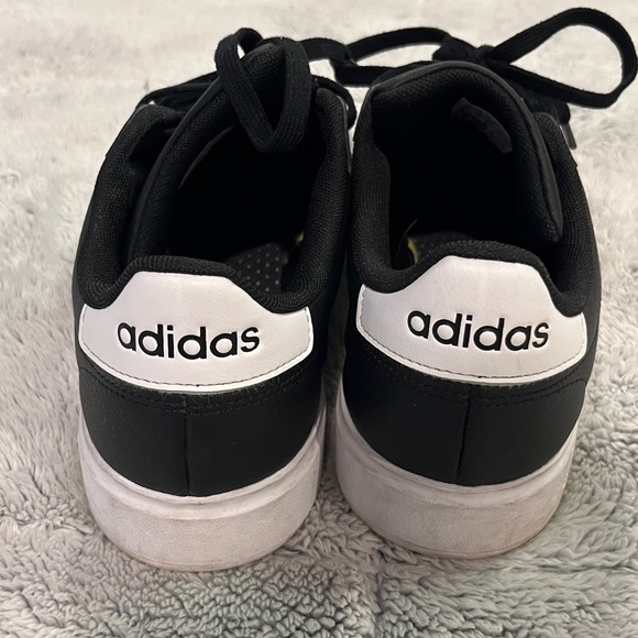 Adidas leather court sneakers!!! - Picture 7 of 10
